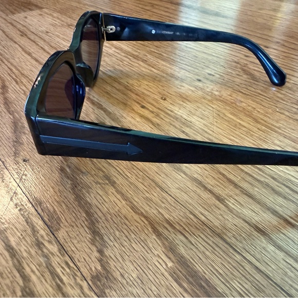 Karen Walker Black Castaway Sunglasses - Picture 4 of 5